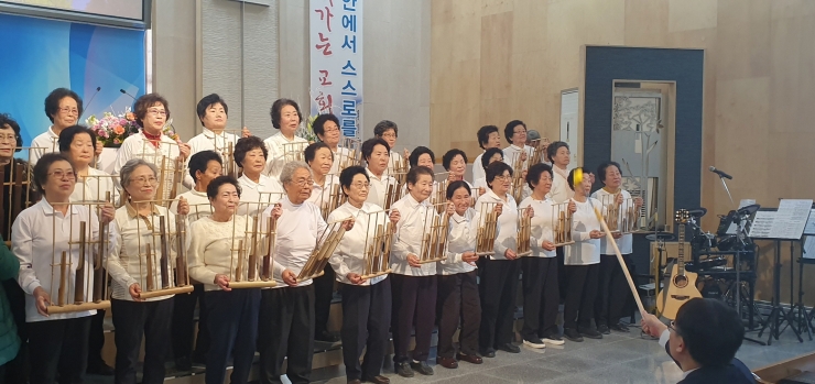 성탄절 은빛세대 밤벨 연주 