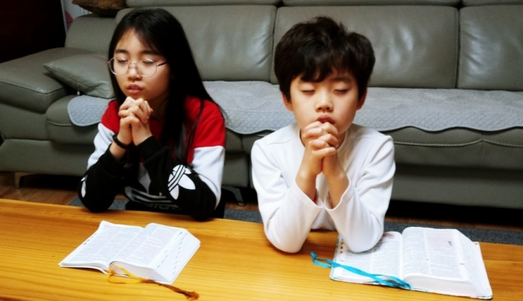 주일 가정 예배 사진 3